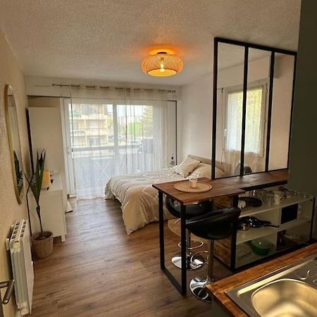 Appart Cosy, Balcon, Parking シェルブール・アン・コタンタン エクステリア 写真