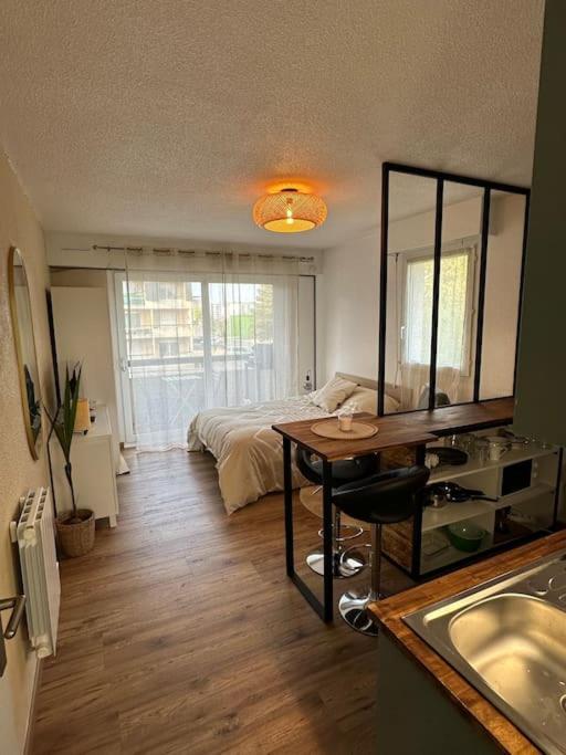 Appart Cosy, Balcon, Parking シェルブール・アン・コタンタン エクステリア 写真